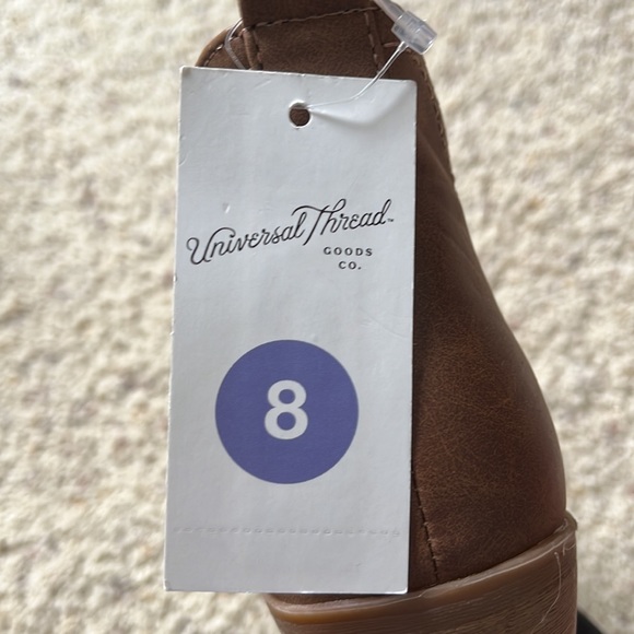 Universal Thread Shoes - Picture 3 of 4